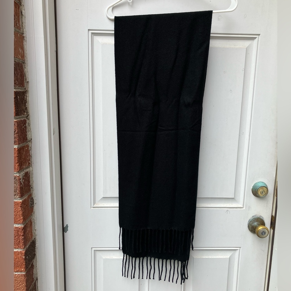 Black Scarf